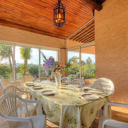 Bormes-les-mimosas Sleeps 8 Pool Air Con Wifi Semesterbostad Bormes-les-Mimosas